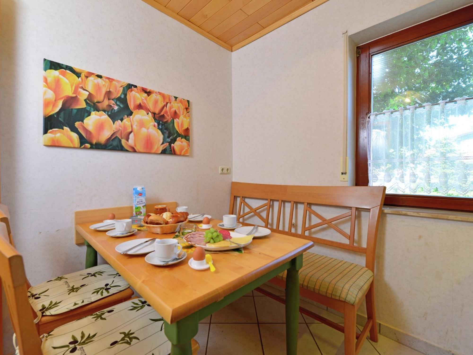 Quaint Apartment In Eimelrod Near Lake And Water Sports Willingen  Ngoại thất bức ảnh